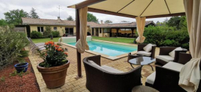 Villa indépendante, parc et piscine privée, ramassez vos oeufs coques